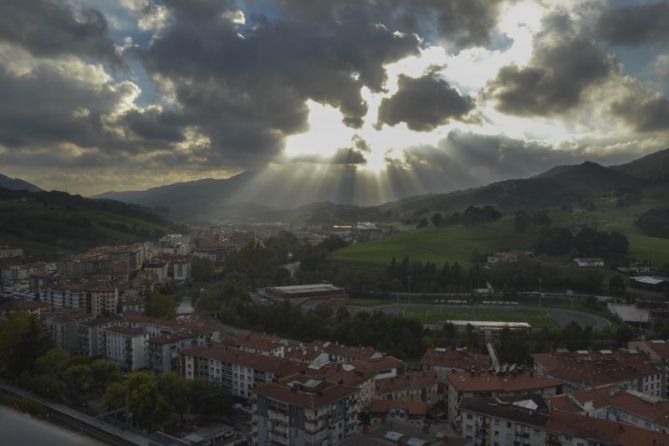 Atardecer desde lo alto: foto en Andoain