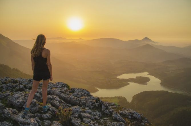 Atardecer desde Orkatzategi: foto en Oñati