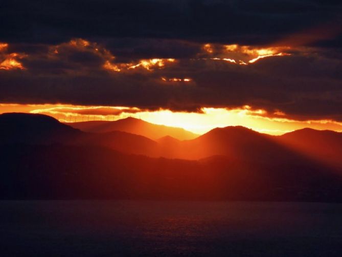 Atardecer desde Ulia.: foto en Donostia-San Sebastián