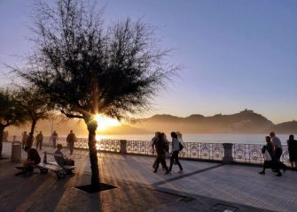 Atardecer otoñal en La Concha.