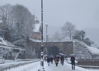 Azkenean !!!. Elurra !!!