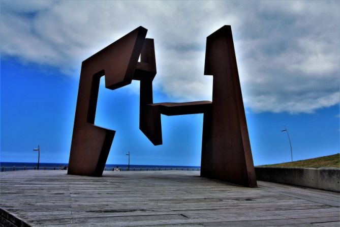 AZUL METAL: foto en Donostia-San Sebastián