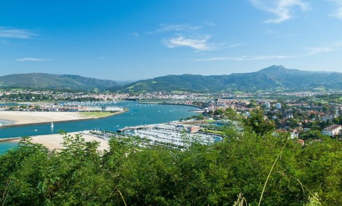 bahia de txingudi: foto en Hondarribia