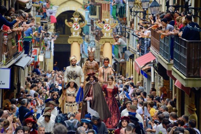 Desembarco de Juan Sebastian de Elkano : foto en Getaria