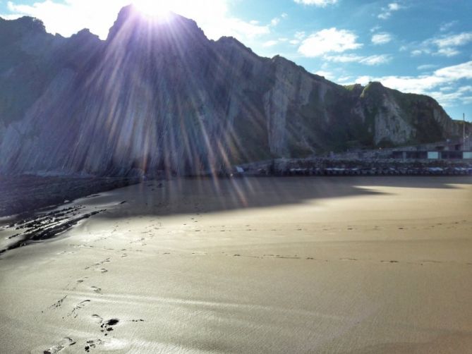 eguzkia hondartzan: foto en Zumaia