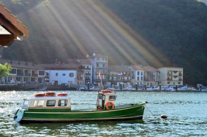 Eguzkiaren dizdirak: foto en Pasaia