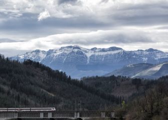 ENTRE MONTAÑAS