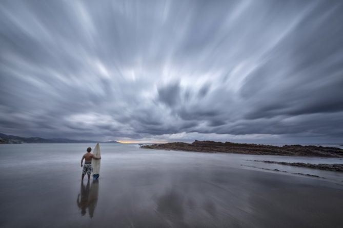 Euskal surfer: foto en Zumaia