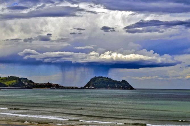 Hodeiak : foto en Zarautz