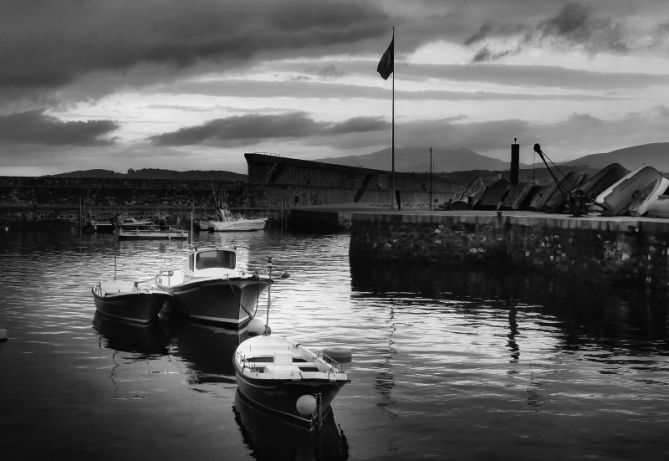 Hondarribia puerto BW: foto en Irun