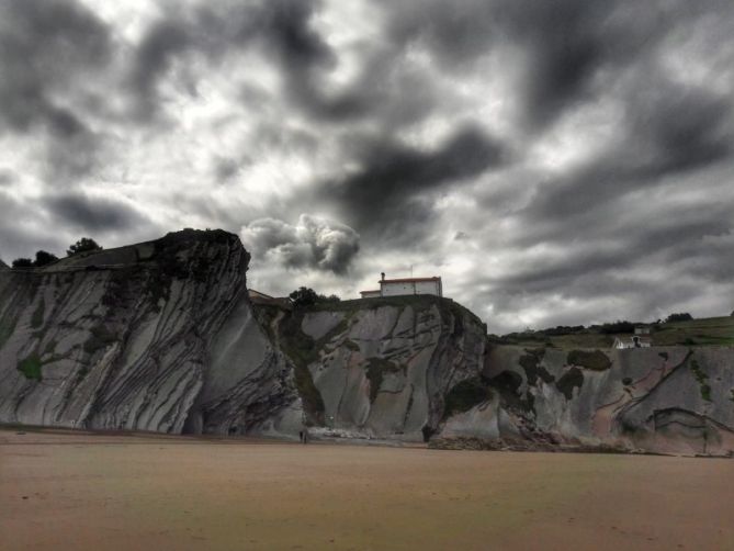 ITZURUN 6: foto en Zumaia