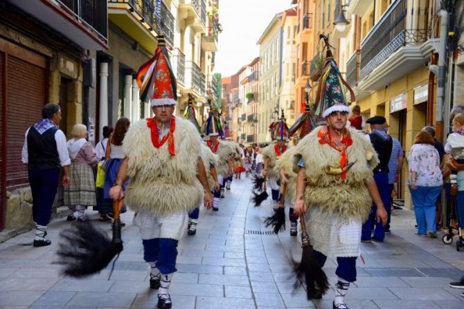 Joaldunak !!: foto en Zarautz