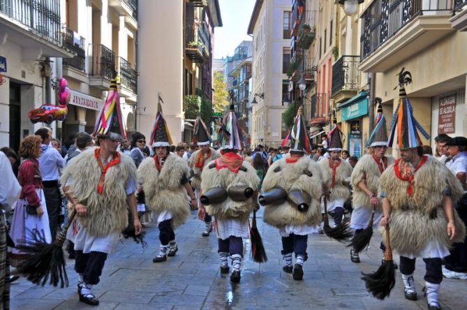 Joaldunak !!: foto en Zarautz