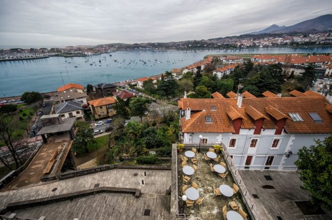 Larraun, el río y Hondarribia: foto en Hondarribia