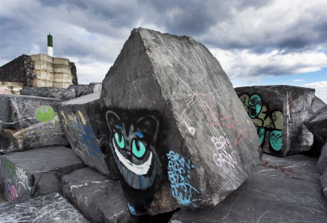 Lienzos de piedra .: foto en Mutriku