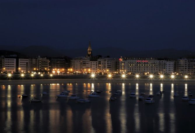 Luces en la bahía: foto en Donostia-San Sebastián