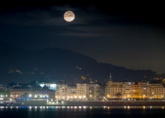 LUNA LLENA SOBRE DONOSTI