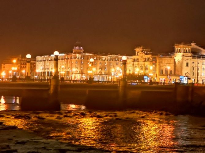 Luz nocturna: foto en Donostia-San Sebastián