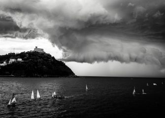 la luz de la tormenta.