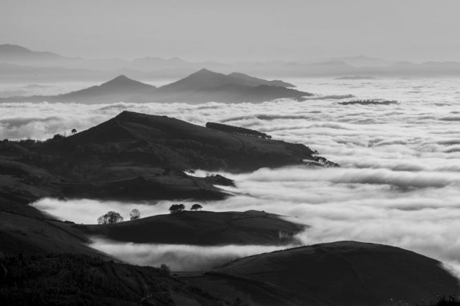 mar de nubes: foto en Pasaia