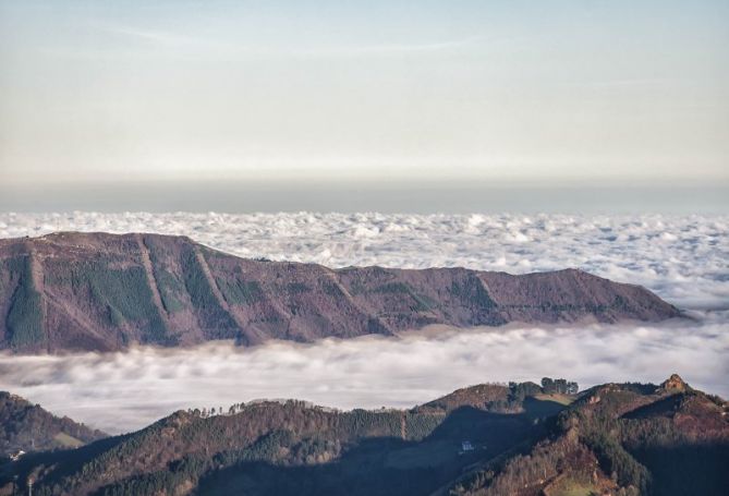 Mar de nubes: foto en Hondarribia