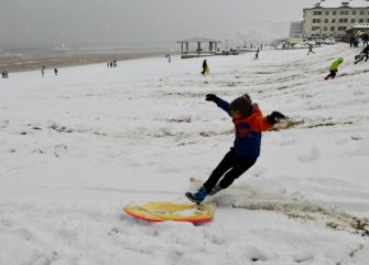 Nevada en la playa de Zarautz 