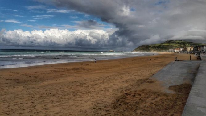 Niebla sobre el mar: foto en Zarautz