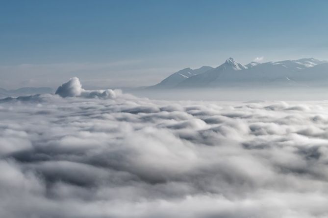 Niebla en el valle: foto en Gabiria