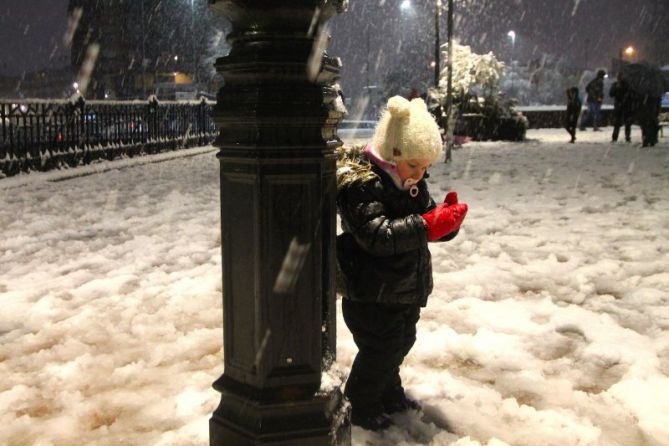 Niña sorprendida: foto en Beasain