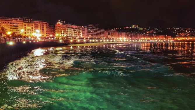 Paseo nocturno: foto en Donostia-San Sebastián