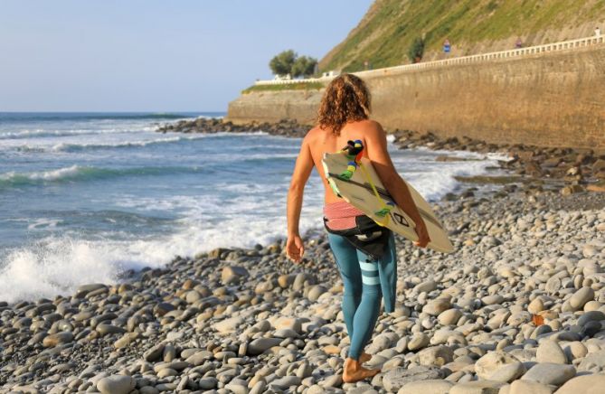 pelillos a la mar: foto en Zumaia