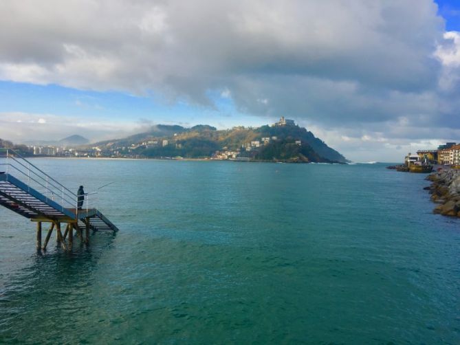 Pescando en la concha : foto en Donostia-San Sebastián