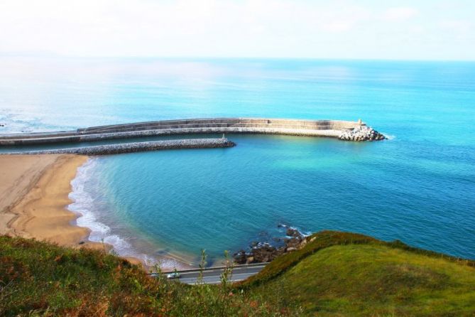 Playa de Santiago: foto en Zumaia