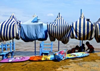 Playa de Zarautz con marea alta 