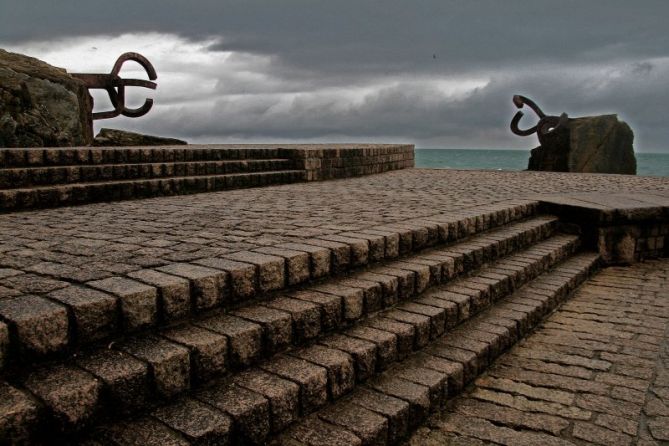 Rectas y curvas: foto en Donostia-San Sebastián