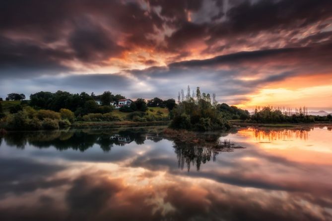 Reflejo de amanecer: foto en Hondarribia