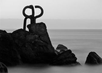 resaltando escultura