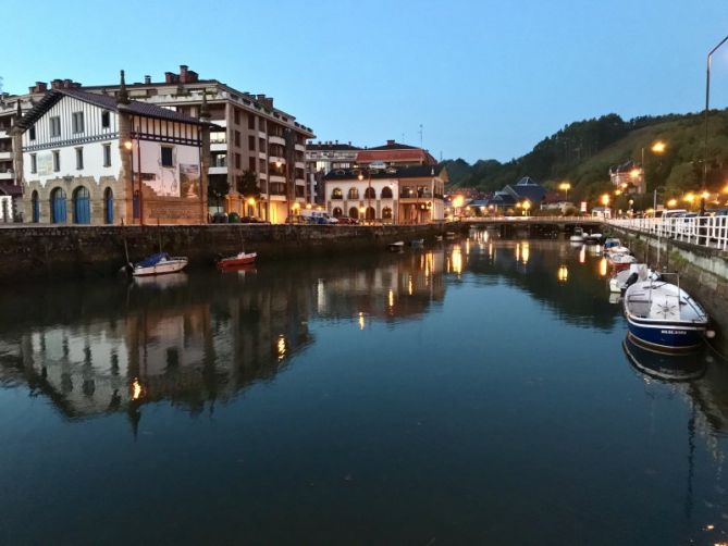 La ria: foto en Zumaia