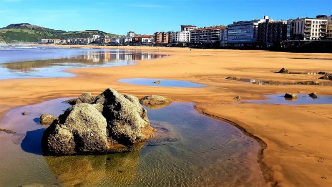 La roca: foto en Zarautz