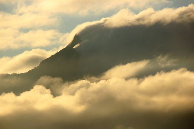 Separando las nubes: foto en Zaldibia