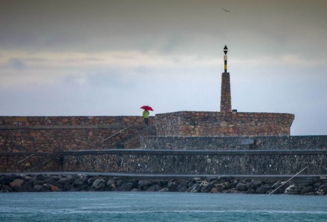 Solitario paseo: foto en Hondarribia