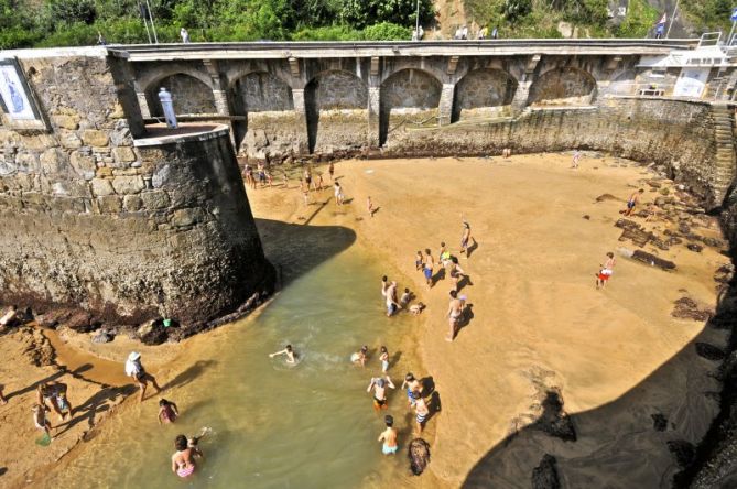 Super mareas vivas : foto en Zarautz