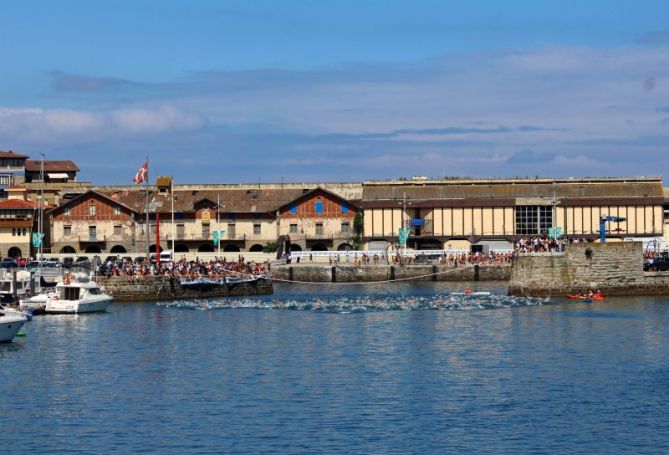 Travesía Getaria-Zarautz: foto en Getaria