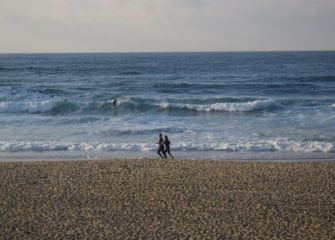 Trotando por la paya de la zurriola