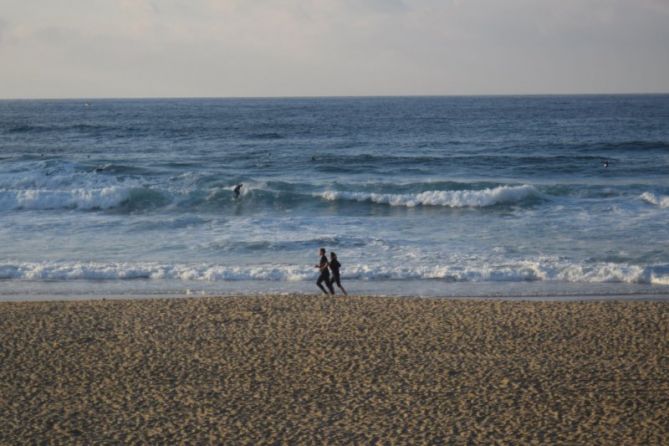 Trotando por la paya de la zurriola: foto en Donostia-San Sebastián