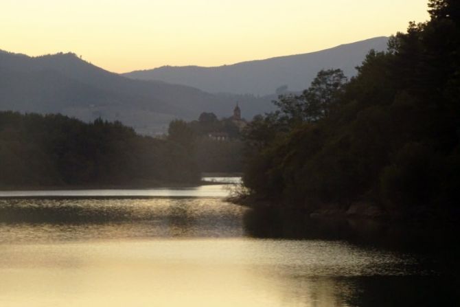 Urkulu al atardecer: foto en Aretxabaleta