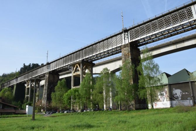 Viaducto con historia: foto en Ormaiztegi