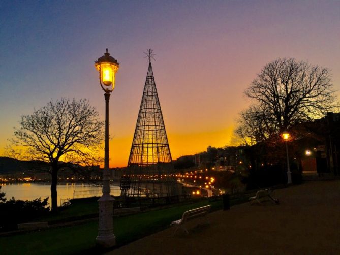 Zorionak : foto en Donostia-San Sebastián