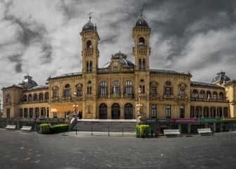 AYUNTAMIEJNTO DE DONOSTI