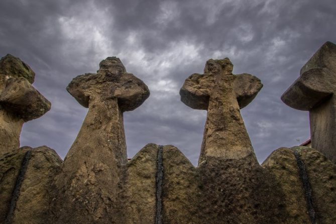 CRUCES IGLESIA ZUMAIA: foto en Zumaia